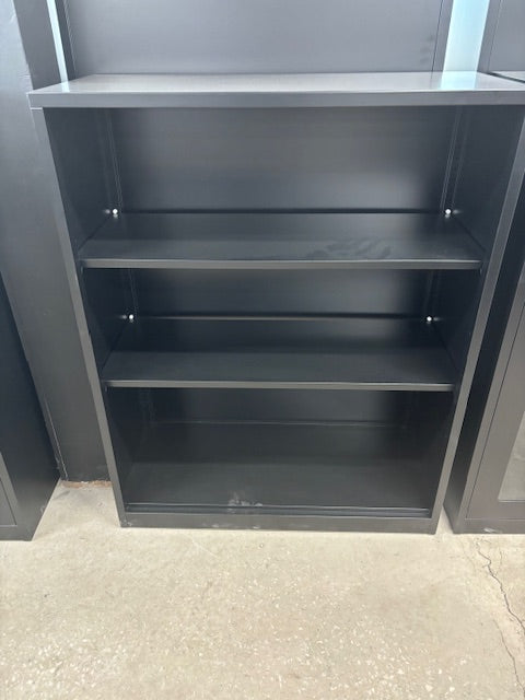 Armoire ouverte 2 tablettes